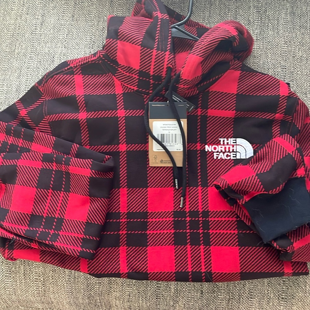NWT men’s north face hoodie